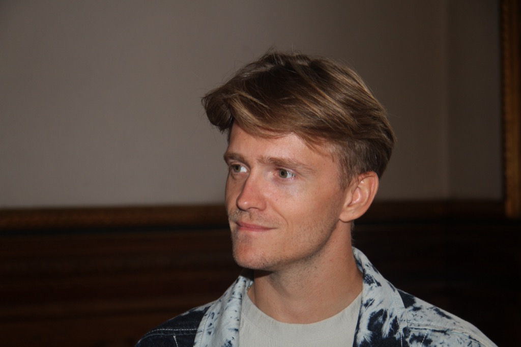 Nicklas Nielsen var også med til at kaste glans over arrangementet. Han blev bl.a. på Københavns Rådhus hyldet som årets bilsportskører 2024 – en pris uddelt af DASU. Det var især hans fantastiske sejr på Le Mans, der gjorde udslaget.
(Foto: Motorsporten.dk)